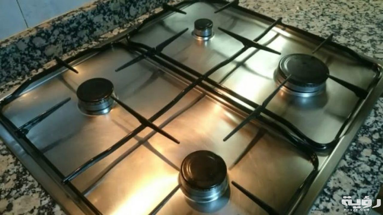 طريقة تنظيف البوتاجاز والتخلص من بقع المطبخ 1280x720 1