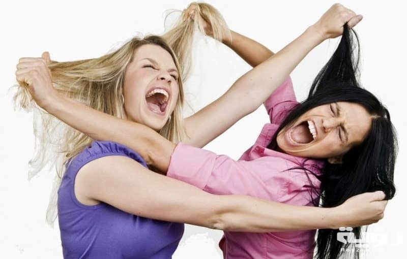 الشجار بالكلام في المنام للعزباء 800x510 1