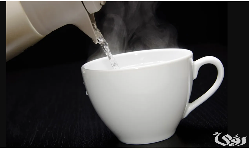 تفسير حلم سكب الماء الساخن على شخص