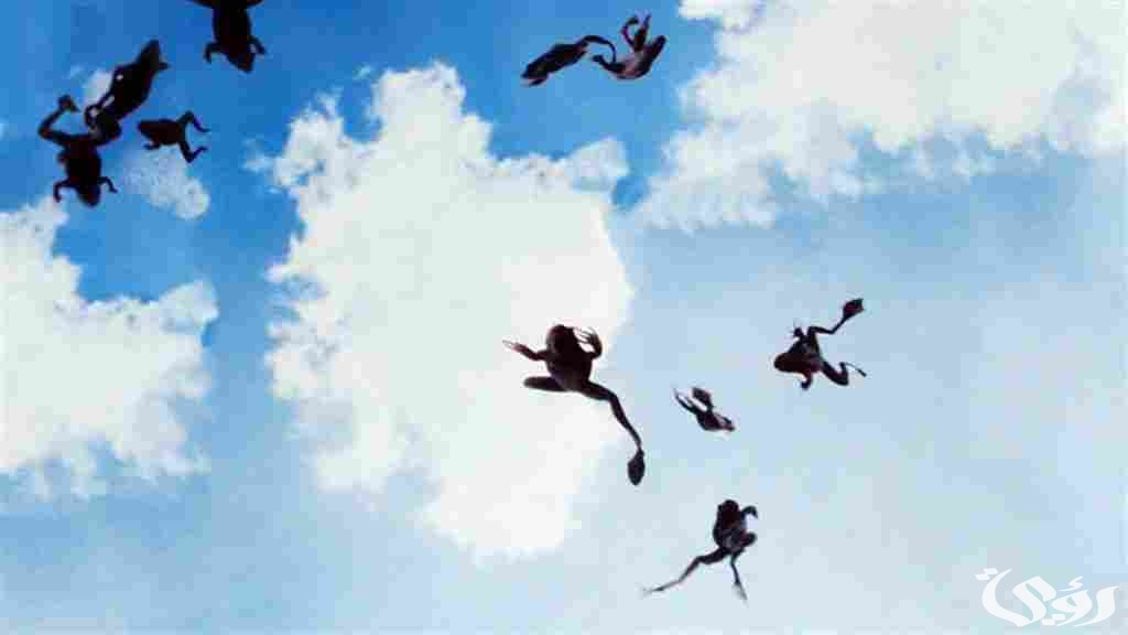 تفسير حلم سقوط شيء من السماء