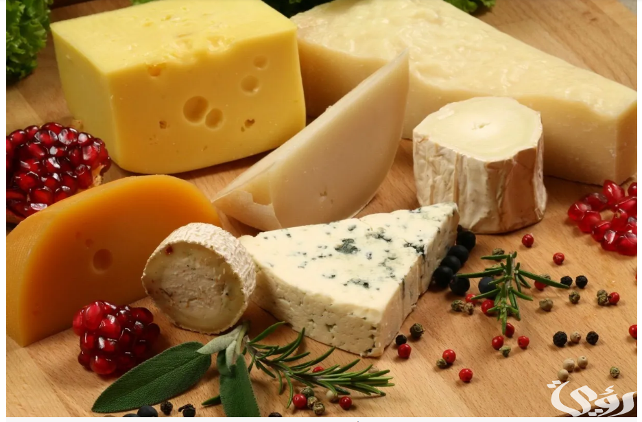 تفسير حلم رؤية أكل الجبنة البيضاء مع الخبز 4 تفسير حلم أكل الجبنة البيضاء مع الخبز