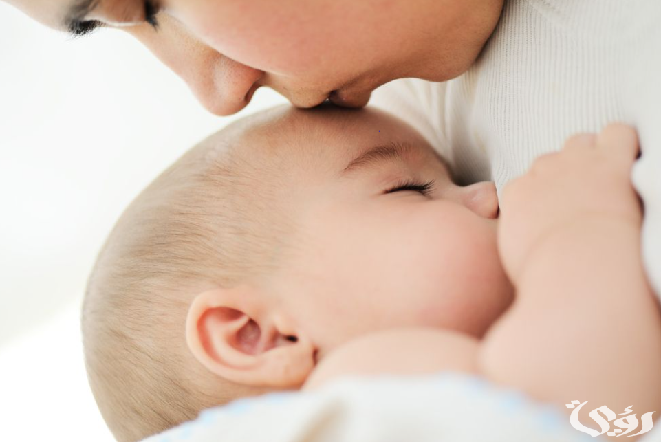 تفسير حلم ارضاع طفل ذكر للعزباء