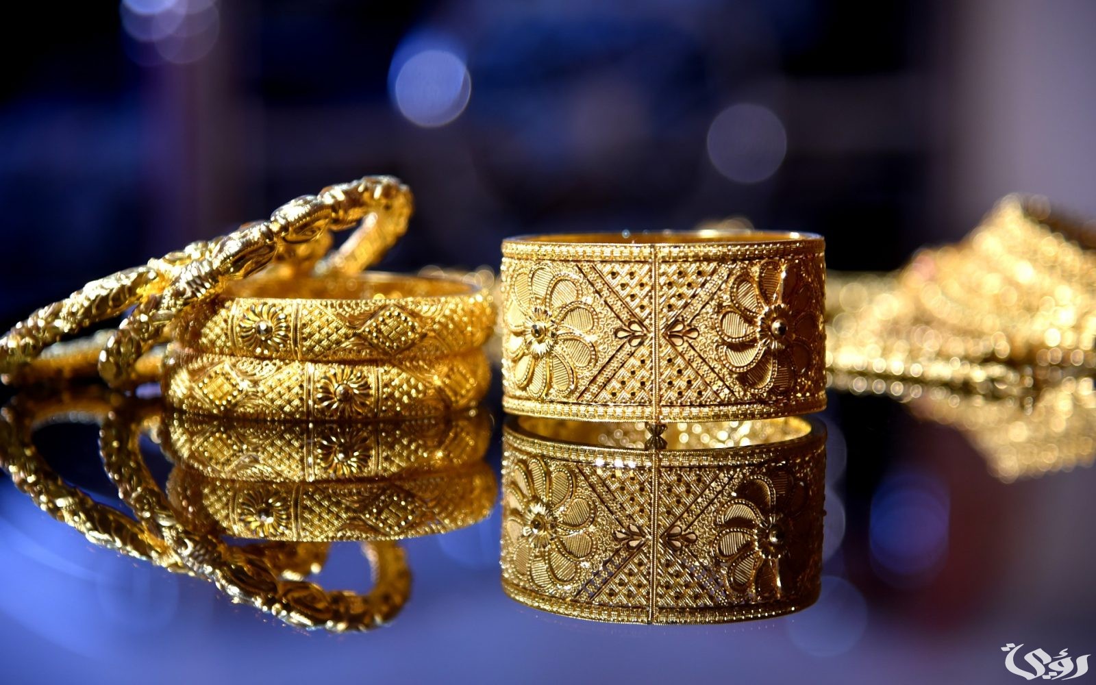 تفسير حلم أخذ الذهب من شخص معروف