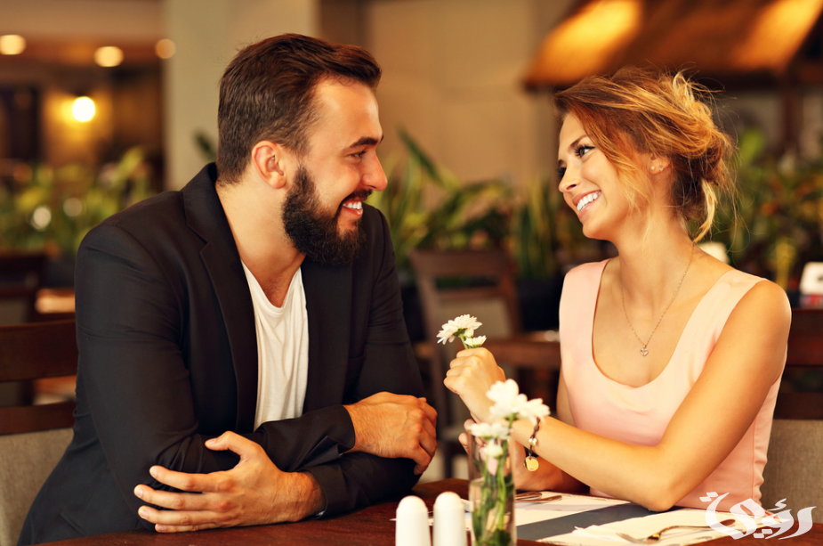 تفسير حلم شخص تحبه يبتسم لك