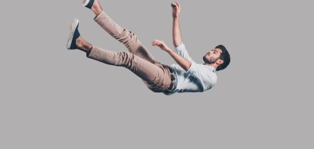 تفسير حلم الانزلاق على الأرض