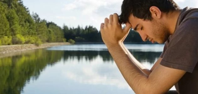 تفسير حلم شخص اعرفه زعلان مني