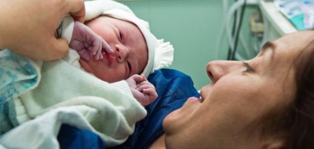 تفسير حلم الولادة بولد بدون ألم للمتزوجة