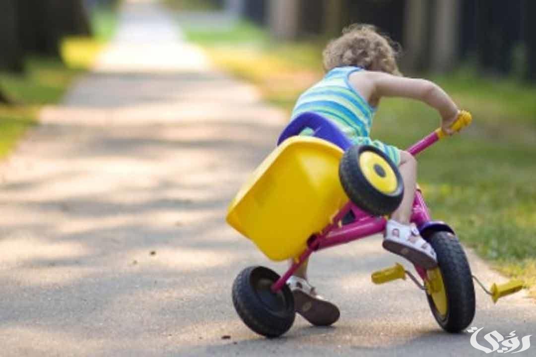 تفسير رؤية سقوط طفل ونجاته في المنام 4 تفسير حلم سقوط طفل ونجاته