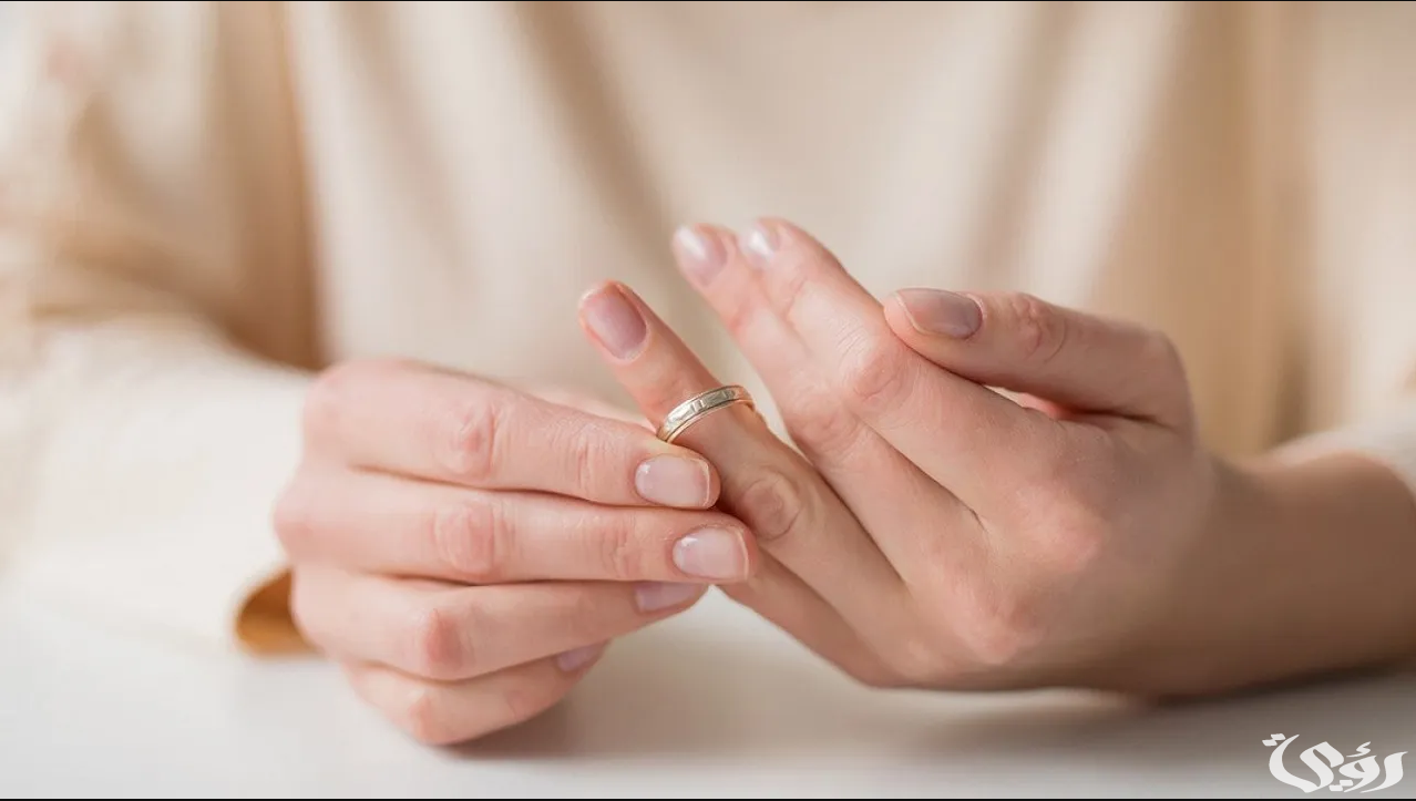 تفسير رؤية رجوع المطلقة لزوجها