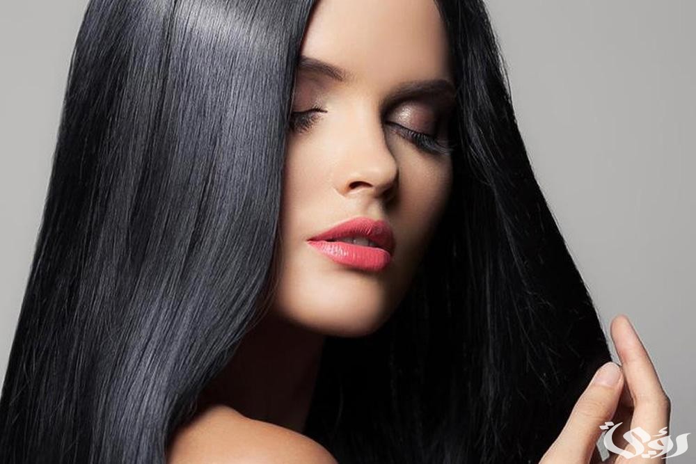 تفسير رؤية صبغ الشعر باللون الأسود