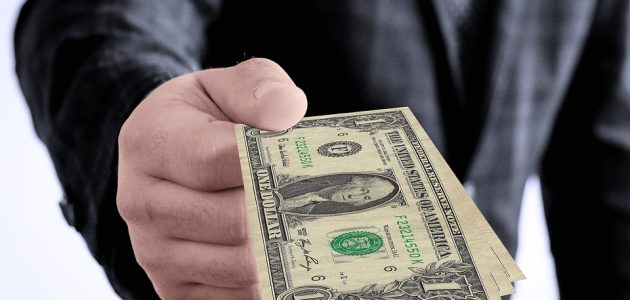 تفسير رؤية الإرث من الميت