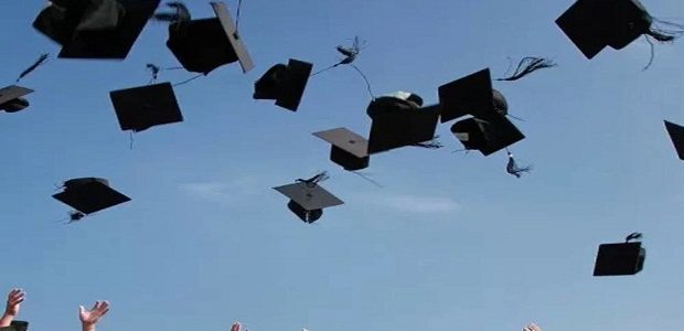 عبارات تكتب ع قبعه التخرج