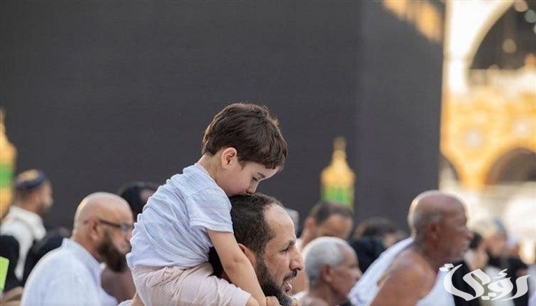 هل يسمح باصطحاب الأطفال في العمرة؟