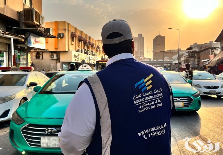 تنفيذ أكثر من 205 آلاف عملية فحص لأنشطة النقل البري والبحري والسككي خلال أبريل