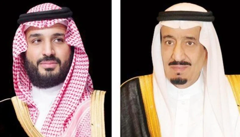 القيادة تعزي في وفاة رئيس إيران ومرافقيه