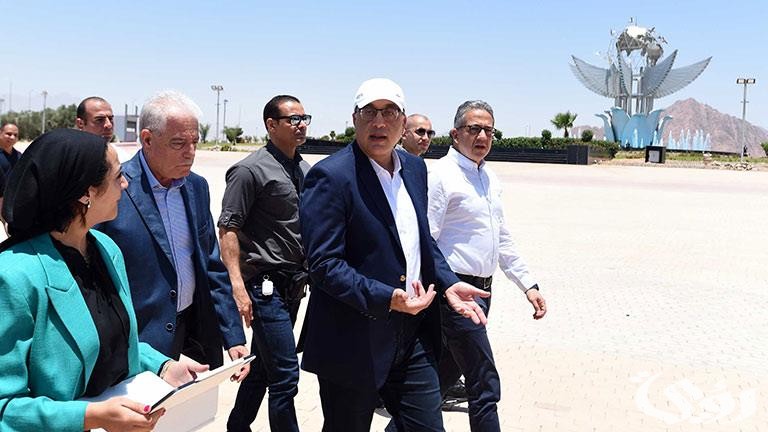 رئيس الوزراء يتفقد مشروعات تنموية وخدمية في شرم الشيخ