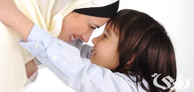 هل يلزم إصدار تصريح سفر للأبناء عند سفرهم مع الأم الحاضنة؟