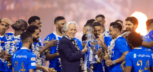 تتويج الهلال بالثلاثية حديث الصحف العالمية
