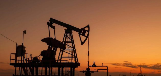 النفط استقرار نسبي وسط صراع جيوسياسي