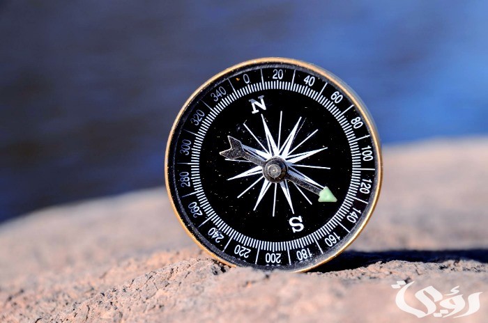 كيف أعرف اتجاه القبلة بالبوصلة الهاتف