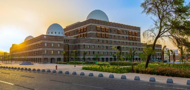 إزالة مطبات مخالفة ومعالجة هبوطات.. "أمانة المدينة" تواصل أعمالها لخدمة الأهالي