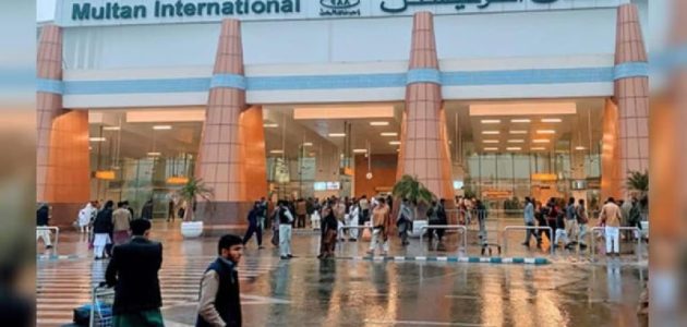 اعتقال 8 مسافرات باكستانيات متجهات إلى السعودية للتسول