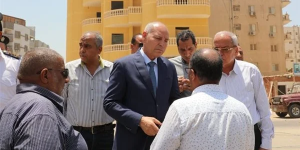 خلال جولة تفقدية.. محافظ القاهرة: الدولة لن تتهاون في إزالة العقارات المخالفة