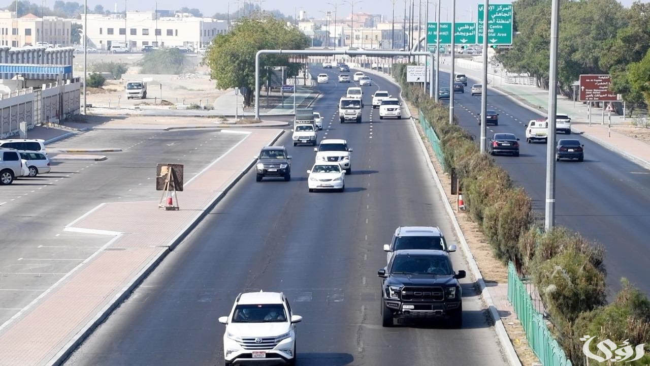 "المرور الإماراتي" يفرض غرامة 400 درهم على تغطية لوحات أرقام المركبات المقطورة 4 الإمارات تفرض غرامة 400 درهم على تغطية لوحات أرقام المركبات المقطورة