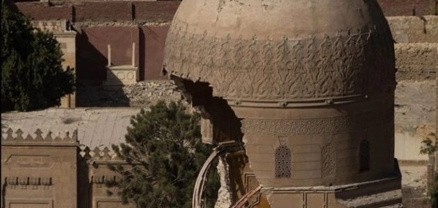 مصر: نقابة المهندسين تطالب بوقف هدم مقابر الإمام الشافعي