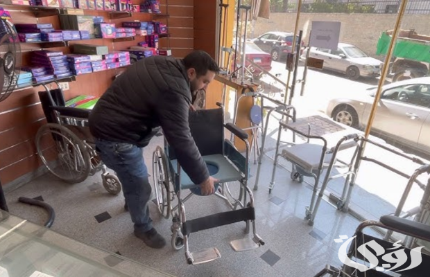 سعر الكرسي المتحرك في صيدلية العزبي مصر 2025