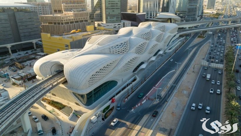 مركز الملك عبدالله المالي يستأنف مشروع القطار الكهربائي