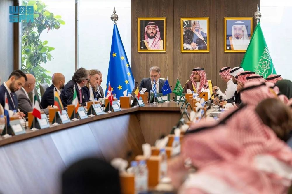 حوالي 52 مليار دولار.. لتعزيز المكاسب  والعلاقات الثنائية للتجارة الدولية لعام 2024 م