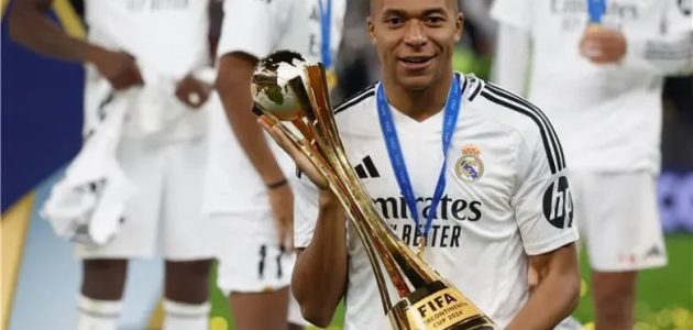 رد فعل غير متوقع | مبابي في تصرف غريب بعد تتويج ريال مدريد بكأس القارات