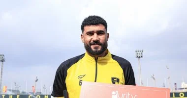 أبو الفتوح يتسلم جائزة أفضل لاعب لشهر أكتوبر من وادي دجلة: أصداء مثيرة في الأوساط الرياضية