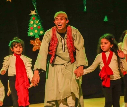 احتفالات العام الجديد تسحر زوار مسارح الغربية بأجواء فنية مميزة