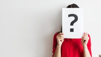 اكتشف الحل: لغز الكلمات المتقاطعة حول الشيء الذي يحمل اسمه لونه