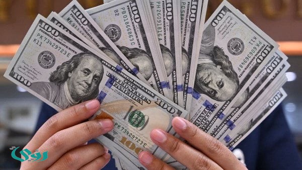 بسبب التوترات الجيوسياسية.. توقعات باستمرار سعر الدولار في الارتفاع