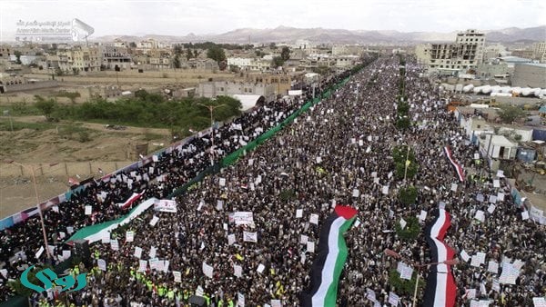 مسيرة حاشدة في صنعاء دعمًا لفلسطين وإيران ولبنان