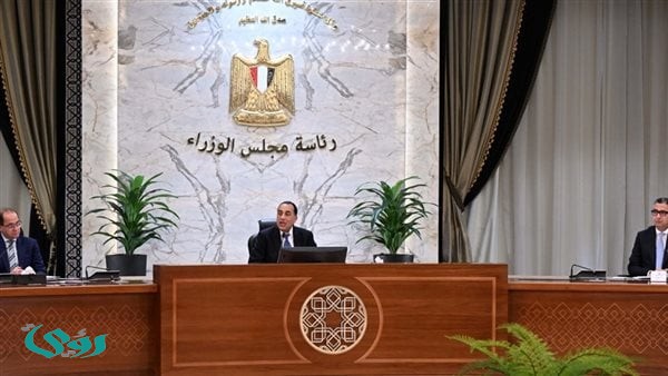 الحكومة تواجه التضخم برفع الأجور.. هل تنجح المعادلة؟
