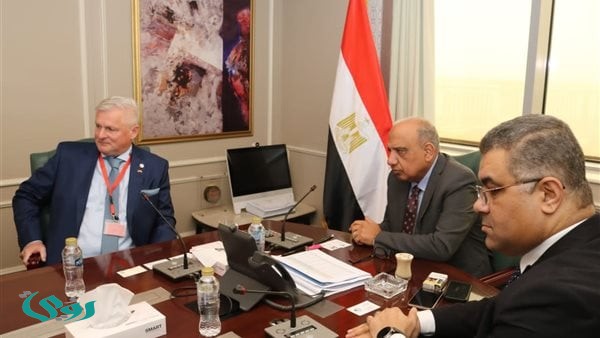 «الكهرباء» تبحث مع «باوكو» الألمانية توطين صناعة أنابيب الضغط ونقل التكنولوجيا المتقدمة