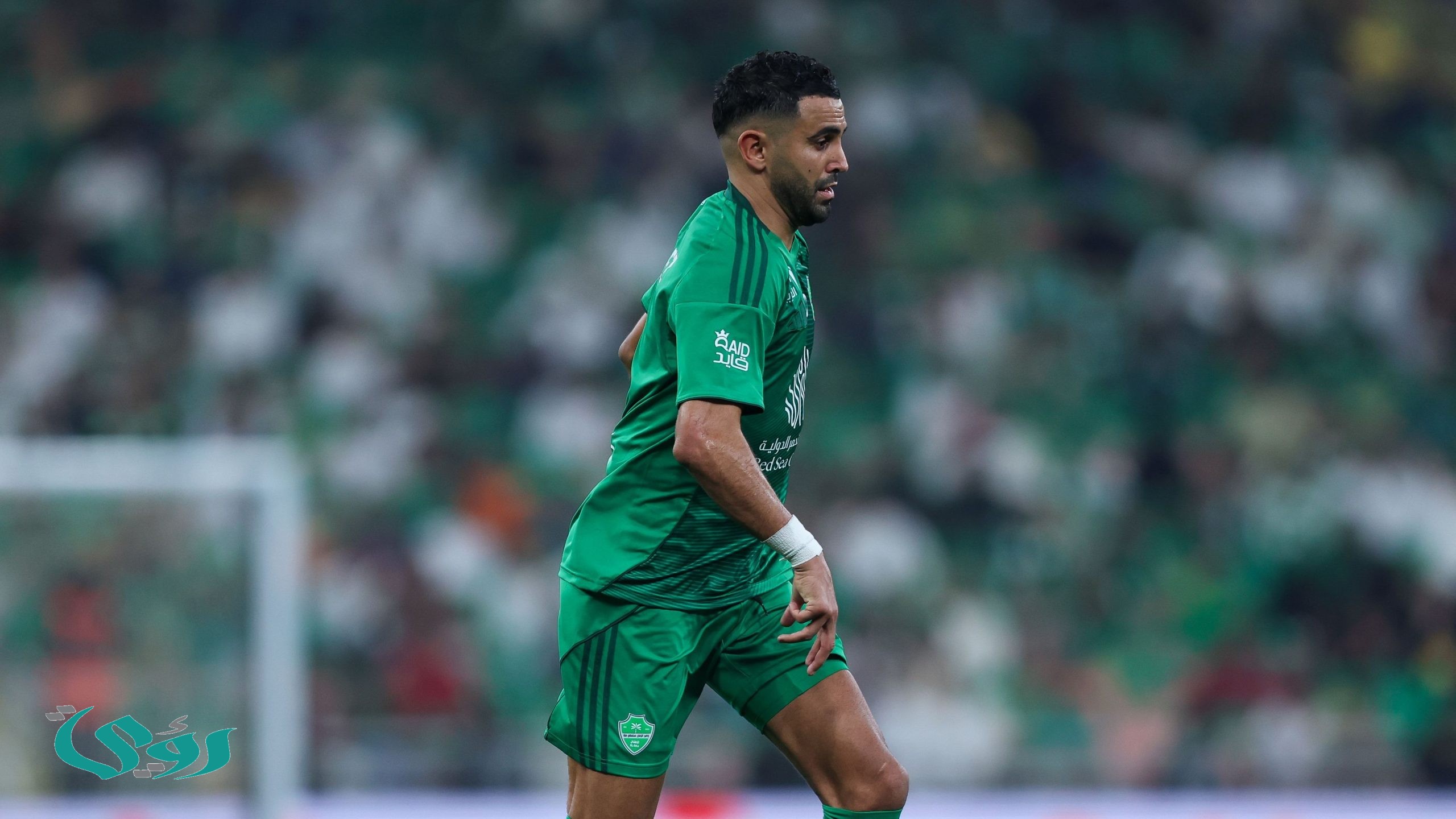 بعد صدمة الهلال.. رياض محرز يغازل جماهير الأهلي بالوعد التاريخي