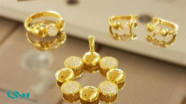 سعر الذهب اليوم بالمصنعية والدمغة اليوم الأحد 5 إبريل 2026