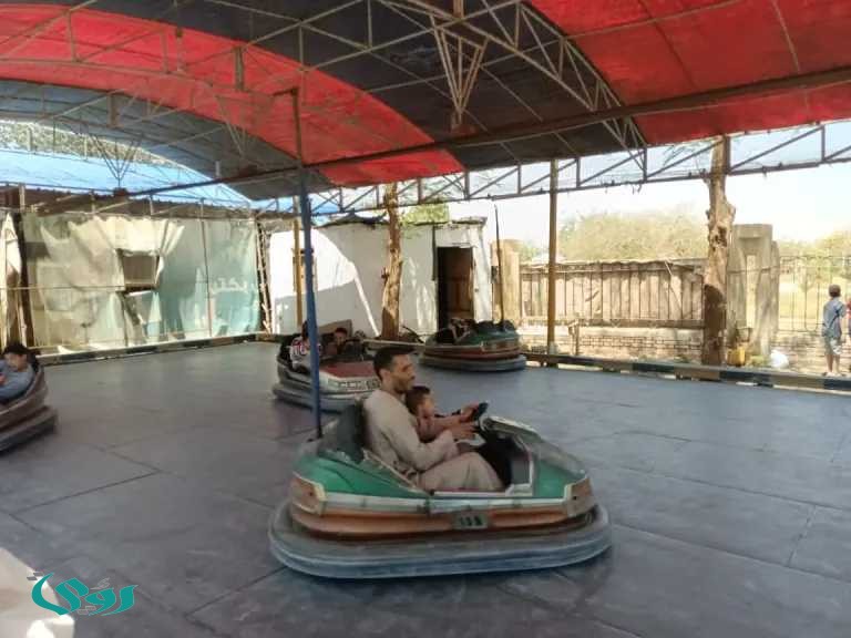 شم النسيم في الحديقة الدولية.. محافظ القاهرة يشارك المواطنين الاحتفال بالورود