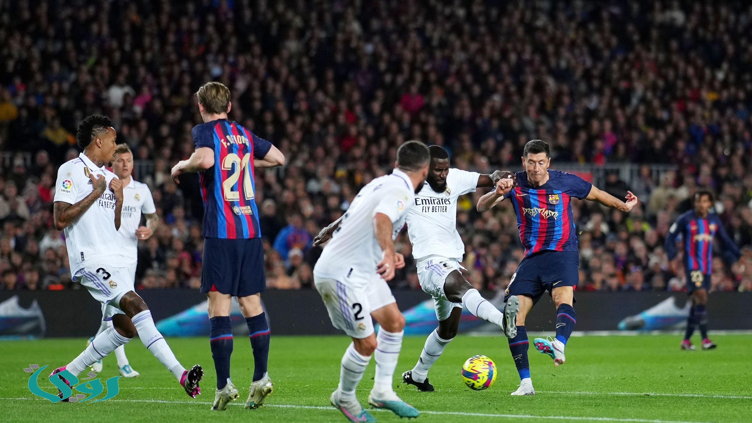 صفقات مجانية.. ثنائي ريال مدريد وبرشلونة على رأس التشكيلة الذهبية