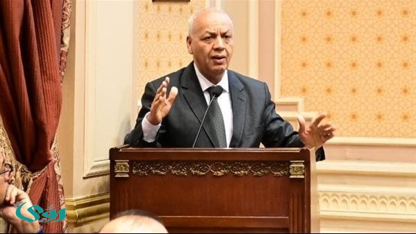 طلب إحاطة لكشف المكاسب والخسائر لقرار إغلاق المحلات التجارية