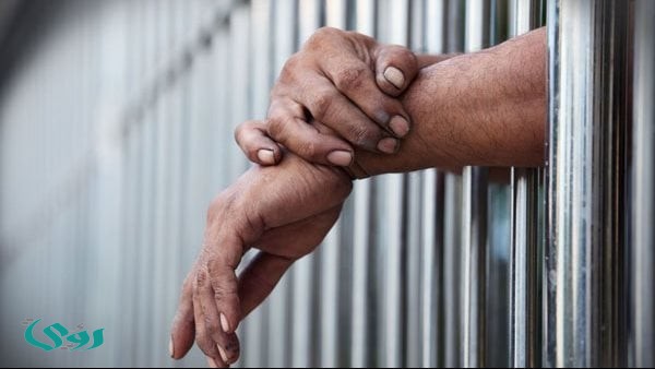 غرامة وسجن.. عقوبة الاتجار غير المشروع في العملات