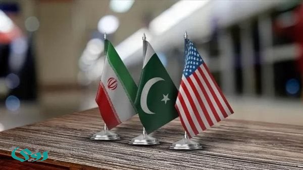 ماذا يفعل وزير الدفاع الباكستاني في إيران؟