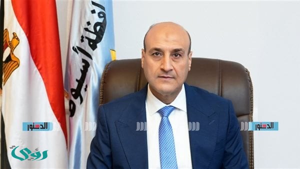 محافظ أسيوط يهنئ البابا تواضروس بعيد القيامة.. ويؤكد: الأعياد تعكس أصالة الوحدة الوطنية