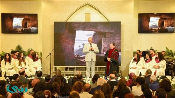 محافظ الإسكندرية يوجه التهنئة للطائفة الإنجيلية بمناسبة عيد القيامة محافظ الإسكندرية يوجه التهنئة للطائفة الإنجيلية بمناسبة عيد القيامة