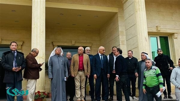محافظ شمال سيناء يستقبل لجنة من وزارة النقل لدراسة مشاكل الطريق الدولي